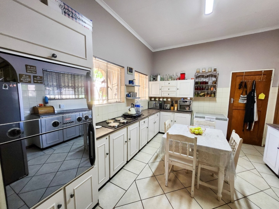 4 Bedroom Property for Sale in Wilkoppies North West